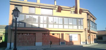 Apartamento en venta en Segovia, Espirdo