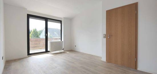 *** NUR für 1 Person - TOP Lage in der Dietzenbacher Altstadt mit Sonnen-Balkon ***