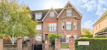 Flat for sale in Oatlands Chase, Weybridge KT13