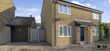 2 bedroom semi-detached house for sale