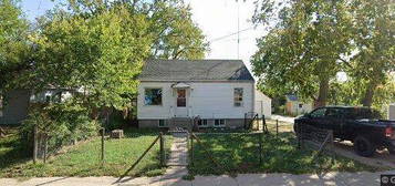 408 E East St UNIT B, Mc Cook, NE 69001