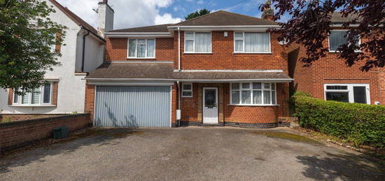 4 bed detached house for sale