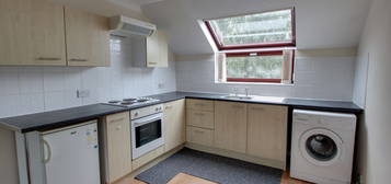 2 bed flat to rent