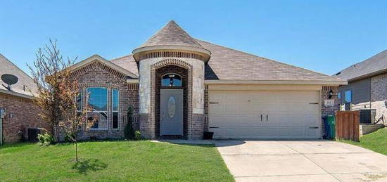 212 Creekwood Dr, Princeton, TX 75407