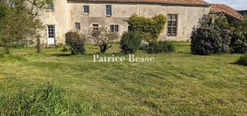 Vente maison 8 pièces 300 m²