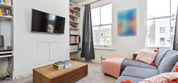 Flat to rent in Southgate Road, London N1