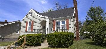 426 S Morley St, Moberly, MO 65270