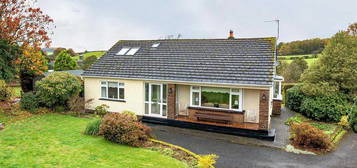 4 bedroom detached bungalow for sale