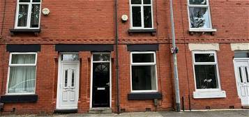 Terraced house to rent in Ivy Street, Eccles M30