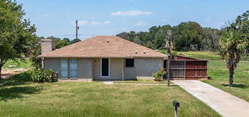 142 1st Oak Dr, Mabank, TX 75156