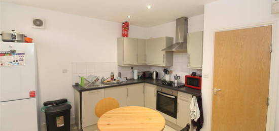 2 bed flat to rent