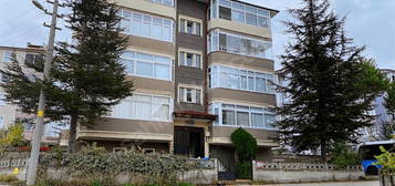 TOPSAKAL EMLAKTAN SAFRANBOLU MERKEZDE ACİL SATILIK 2+1 DAİRE