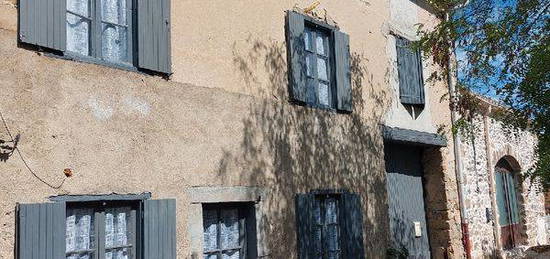 Maison 3 chambres avec garage (grange attenante) et jardin