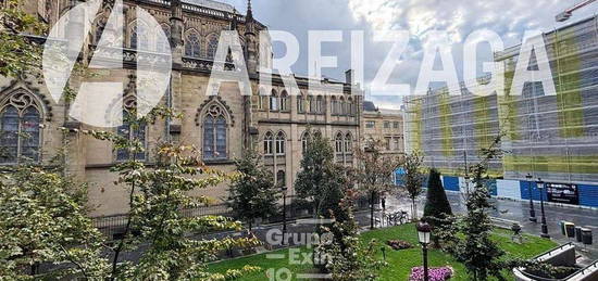 Piso en plaza Del Buen Pastor en Centro, San Sebastián-Donostia