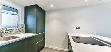 Flat to rent in Balfron Tower St. Leonards Road, London E14