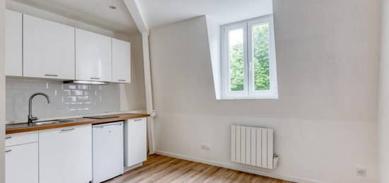 Studio  à louer, 1 pièce, 15 m², Étage 2/–