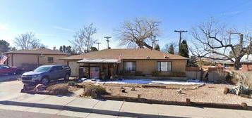 8210 Cutler Ave NE, Albuquerque, NM 87110