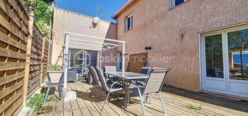 Villa avec terrasses, 4 chambres, double garage de 85m²