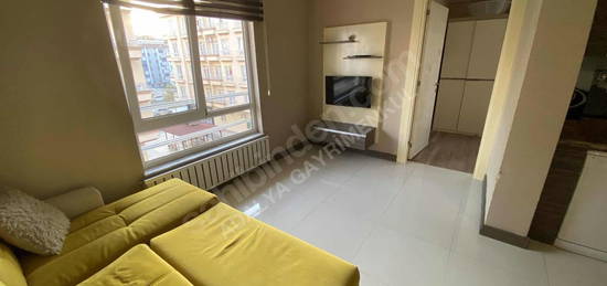 YEDİTEPE'de EŞYALI KİRALIK 1+1 DAİRELER