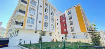 SAHİBİNDEN SIFIR 2+1 90 m2 İKİNİSAN CADDESİNDE