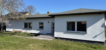 Schönes Haus am Bodden mit Garten, Balkon, Garage und Carport