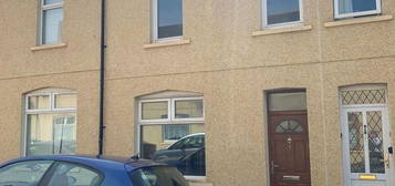 5 bedroom terraced house for sale