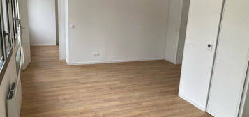 Loue T2 de 46 m2 avec place de parking - Rouen Saint Gervais