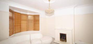 4 bedroom terraced house to rent