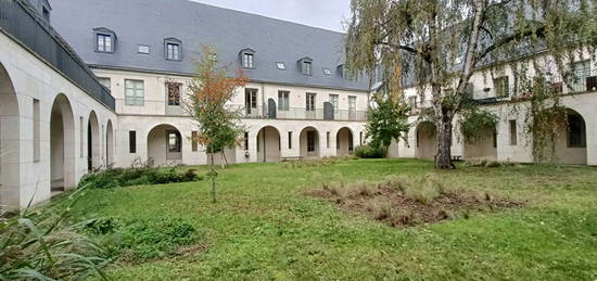 Appartement Halles Tours avec balcon et parking