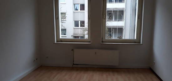 Helle 2-Zimmer Wohnung in Carl-Kruftstr. 6, Essen-Borbeck!