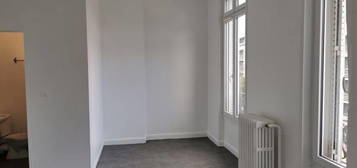 Appartement de 31 m²- entièrement rénové - av de Laon