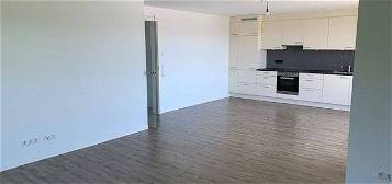Hochwertige 4-Zimmer-Maisonett-Wohnung m. Balkon, Einbauküche und großer Garage