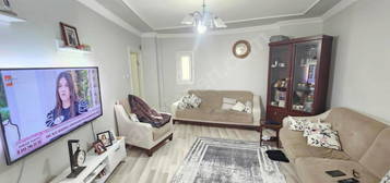 ÜSKÜDAR MERKEZDE SATILIK 2+1 ŞİRİN DAİRE