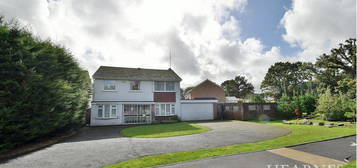 5 bed detached house for sale