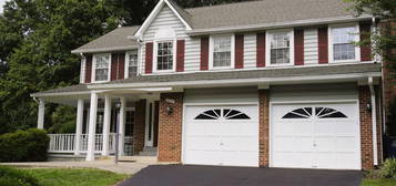 13224 Coralberry Dr, Fairfax, VA 22033