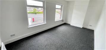Flat to rent in Barry Road, Barry CF62