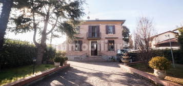 Villa unifamiliare, ottimo stato, 280 m², Bazzano, Valsamoggia