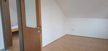 FREUNDLICHE WOHNUNG MIT 2 ZIMMERN IM SCHÖNEN ROHRBACH!