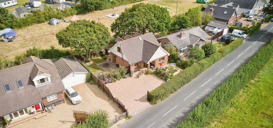 4 bed detached house for sale