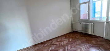 AVCILAR AMBARLIDA ÖĞRETMENLER SİTESİNDE 130 M2 KİRALIK 3+1 DAİRE