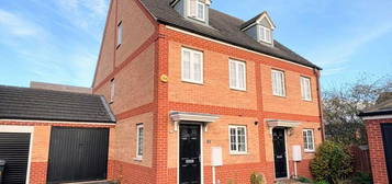 3 bedroom town house for sale