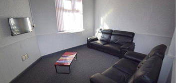 4 bed shared accommodation to rent