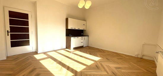 Byt 1+kk, 26 m², Na dolinách, Praha