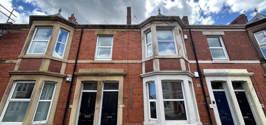 Flat to rent in Ashleigh Grove, Jesmond, Newcastle Upon Tyne NE2