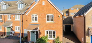 4 bed detached house for sale