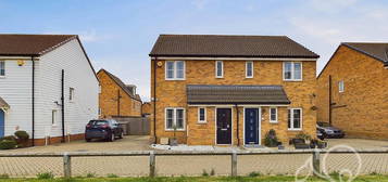 2 bed semi-detached house for sale