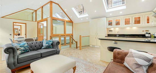 3 bedroom mews house