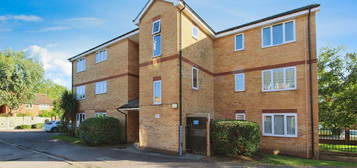 Flat to rent in Cannons Court, Colchester CO2