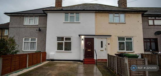 2 bedroom terraced house