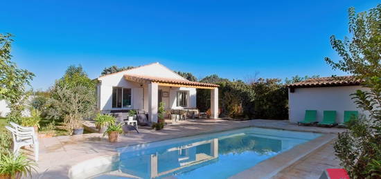 Maison de plein pied à Aix en Provence avec piscine, cabanon